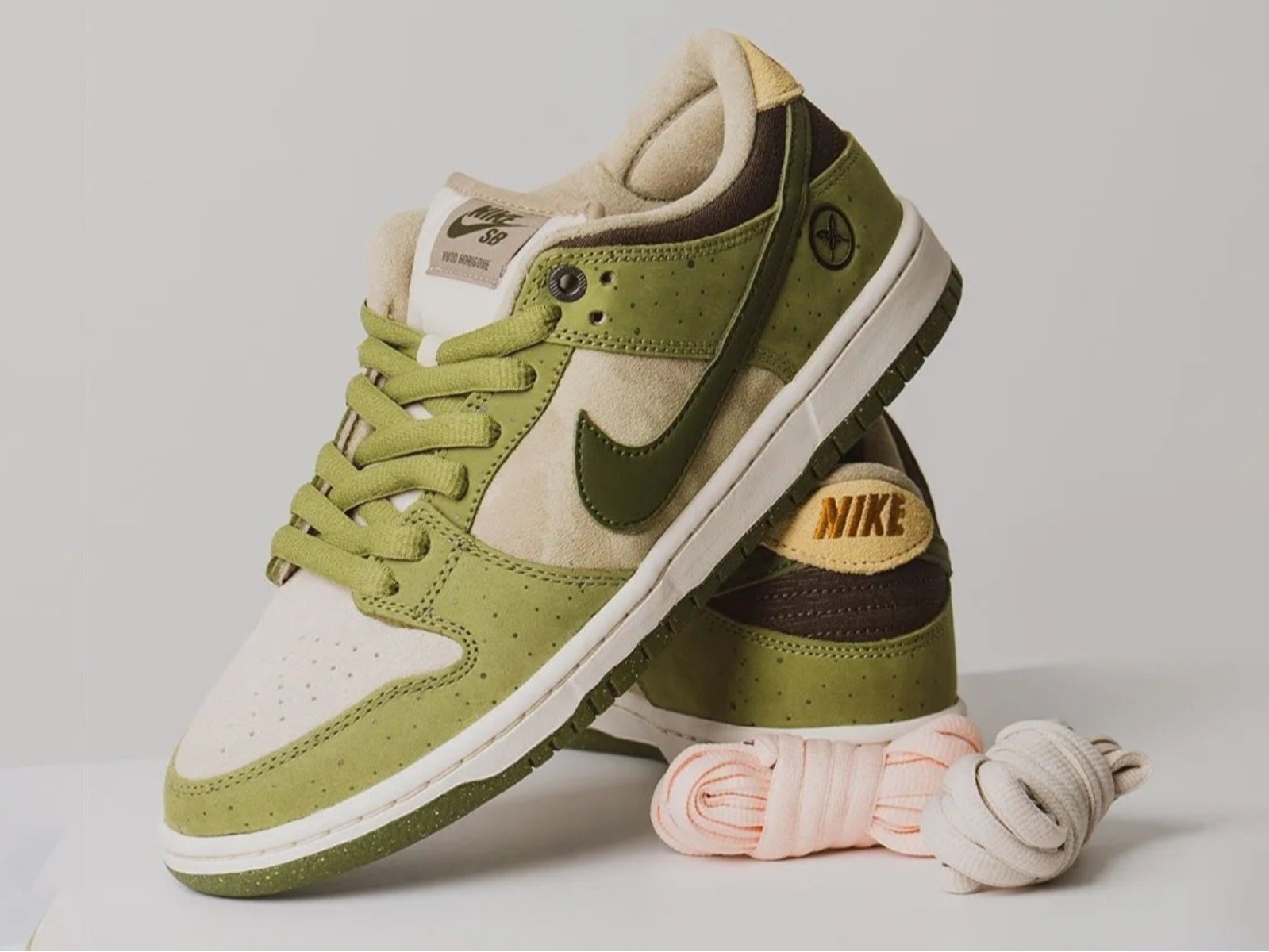 2025 年 4 月球鞋發售清單：堀米雄斗 x Nike SB Dunk、A.P.C. x ASICS GEL-KAYANO 14 重磅聯名來襲！（不斷更新）