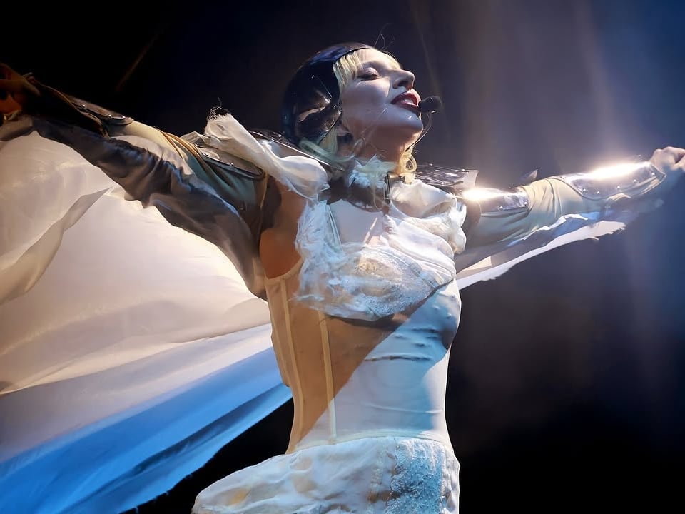 2025 Coachella 科切拉音樂節 Lady Gaga 驚豔登場！兩小時「劇場式演出」演出引大讚！