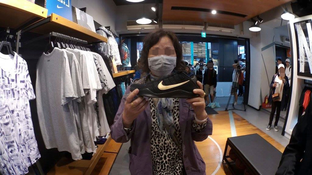 柯比退休效應 KOBE XI ELITE LOW FTB 熱賣 就連婆婆媽媽們也難敵這魅力!