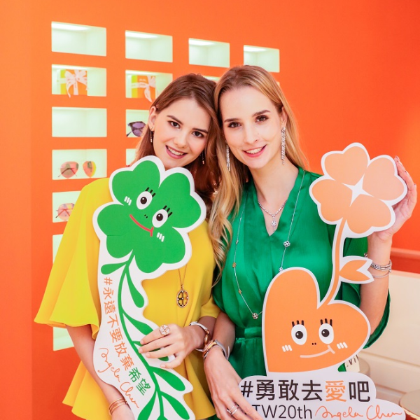 誰說閨蜜不能高調放閃？這些時尚 icon 的最強「閨蜜穿搭」讓你氣勢破表　網友：揪姐妹直接買單了～